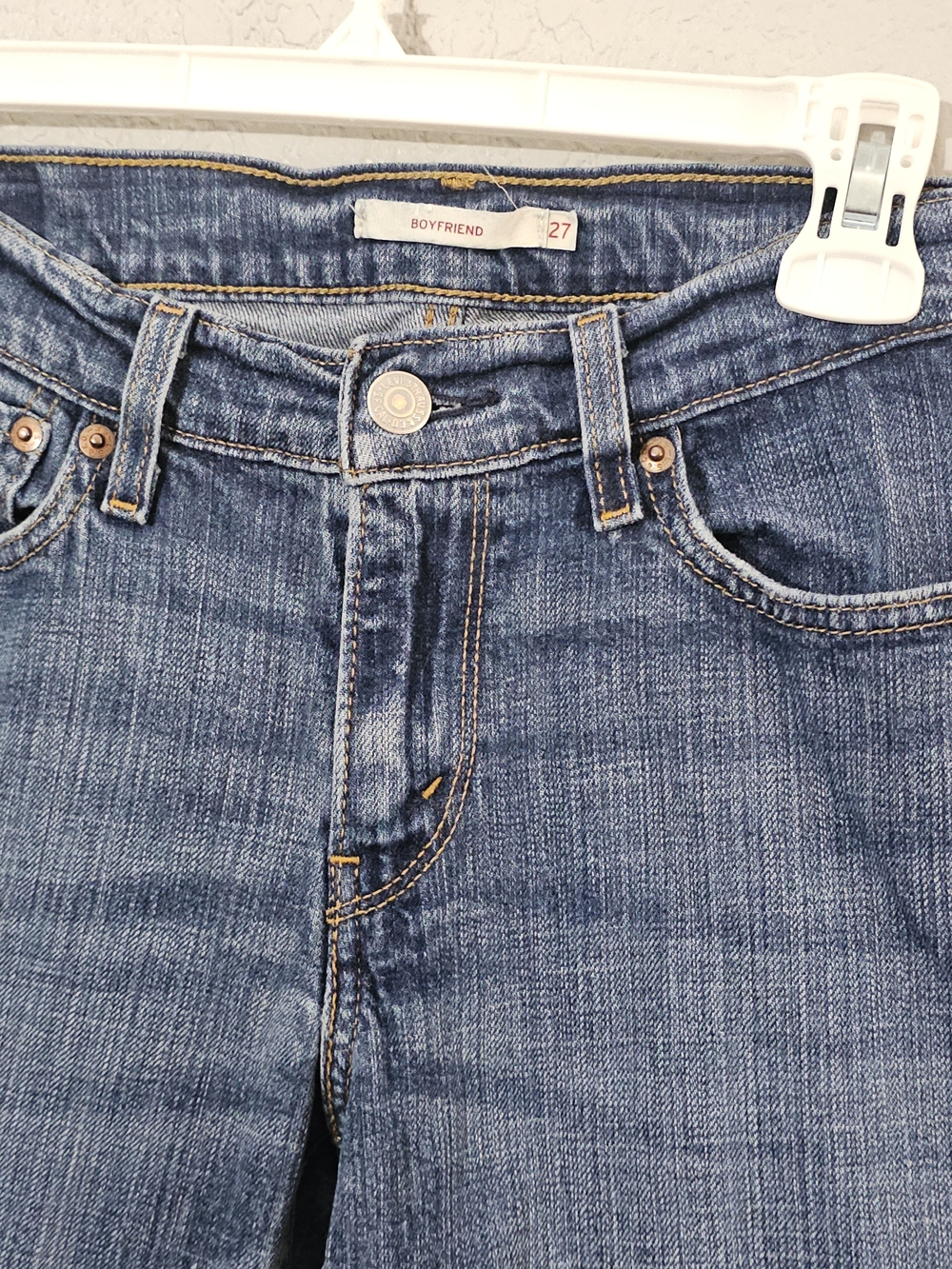 Levi's Boyfriend Ankle Jeans - Medium Wash Womens 27 Mid Rise Stretch - Picture 2 of 8